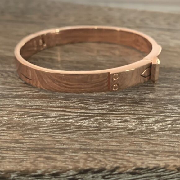 Stella & Dot Small Rebel Bangle Bracelet Rose Gold "You Do You" Quote Hinge NWOT - Picture 5 of 16